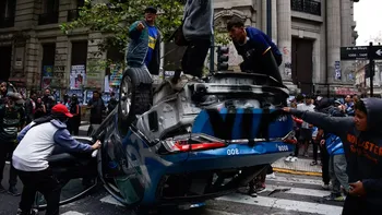 Graves incidentes, 124 detenidos y 46 heridos, 2 graves: el saldo de la marcha con barras en el Congreso