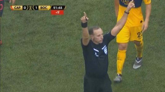 Otra polémica con el uso del VAR: un penal poco claro y amonestación al jugador equivocado