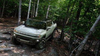 Hummer renace con una pick-up eléctrica con más de 1.000 CV y una autonomía de 560 kms