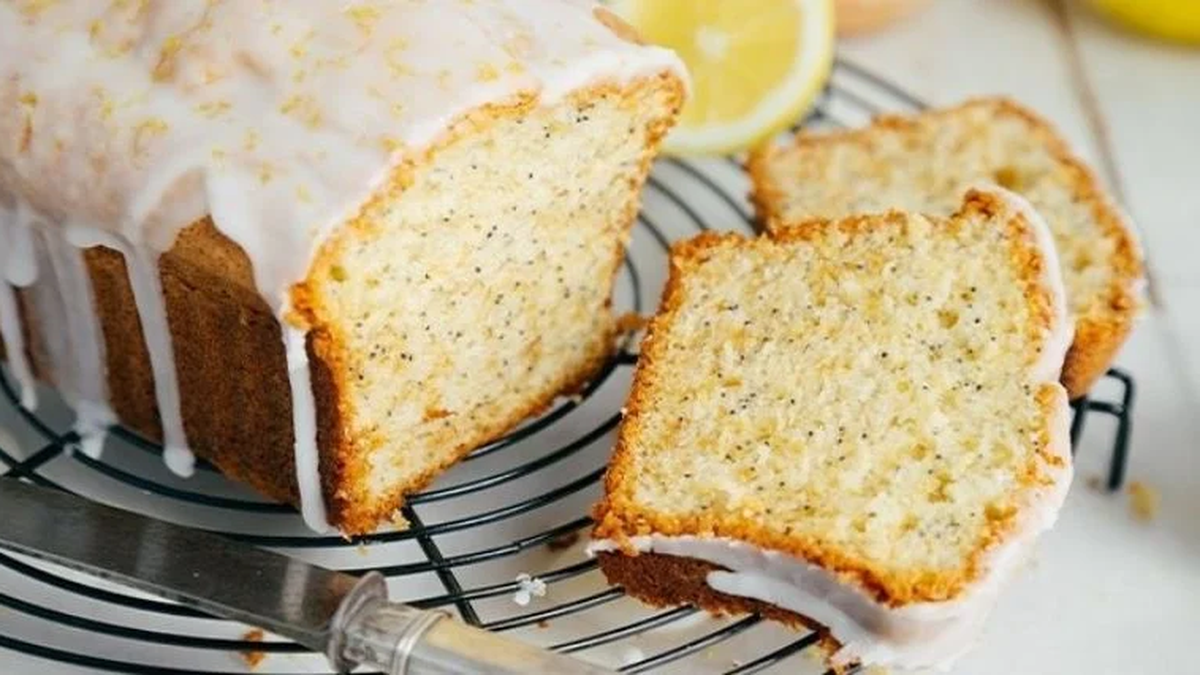 Receta irresistible: Budín aterciopelado de limón que debes probar