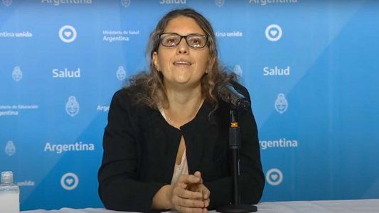 Insólito: Ahora, Salud recomienda ir a buscar la pava del mate o levantarse para contestar chats para evitar el sedentarismo