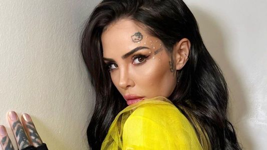 Cande Tinelli sorprendió al mostrar el particular tatuaje que se hizo en el rostro