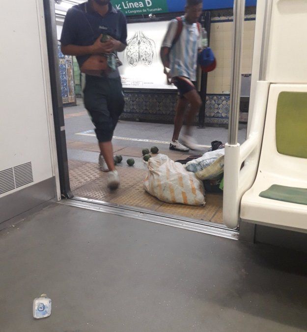 Una feroz pelea en el subte terminó con un acuchillado y una medida gremial que paralizó la línea C
