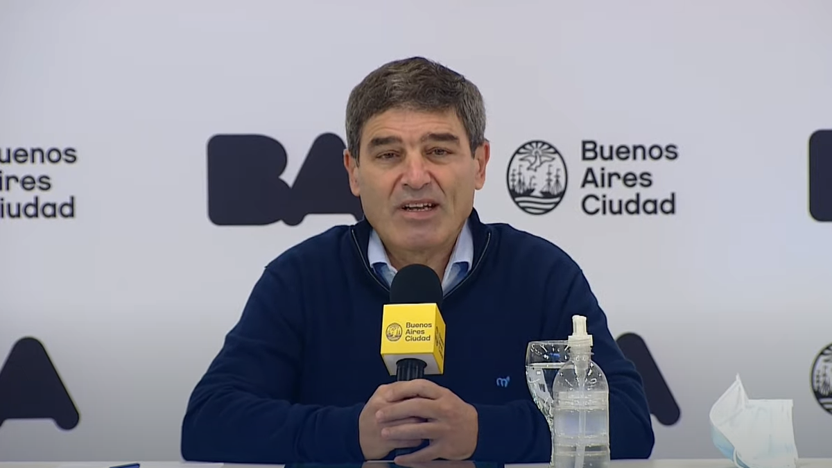 El ministro de Salud porteño, Fernán Quirós, anunció la vacunación en la Ciudad a partir de los 40 años (Foto: Captura de Youtube).