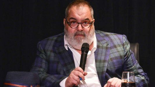 Parte médico: Jorge Lanata está “estable” y “evoluciona con mejoría”