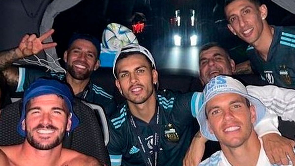 La Scaloneta en la mira: se conocieron todos los nombres de los jugadores que estuvieron en la fiesta con chicas