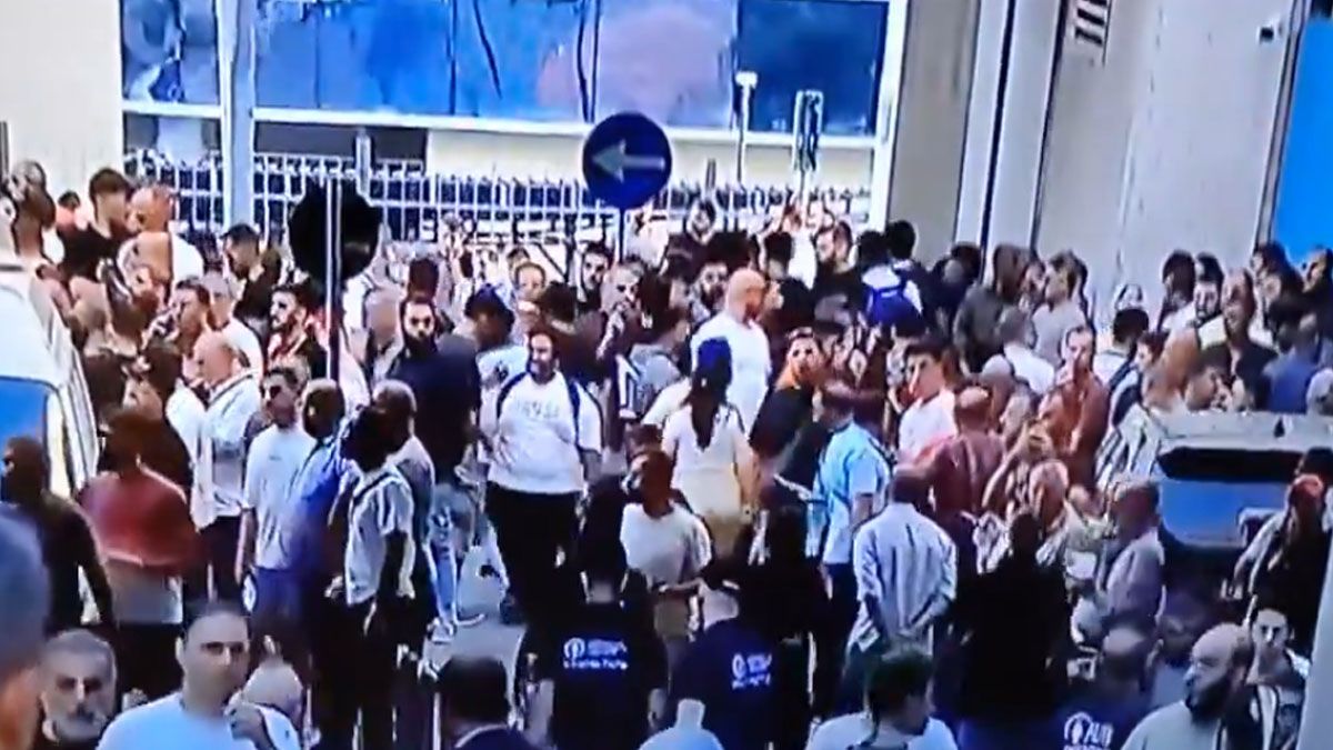 Caos en las calles de Beirut luego del estallido coordinado de 