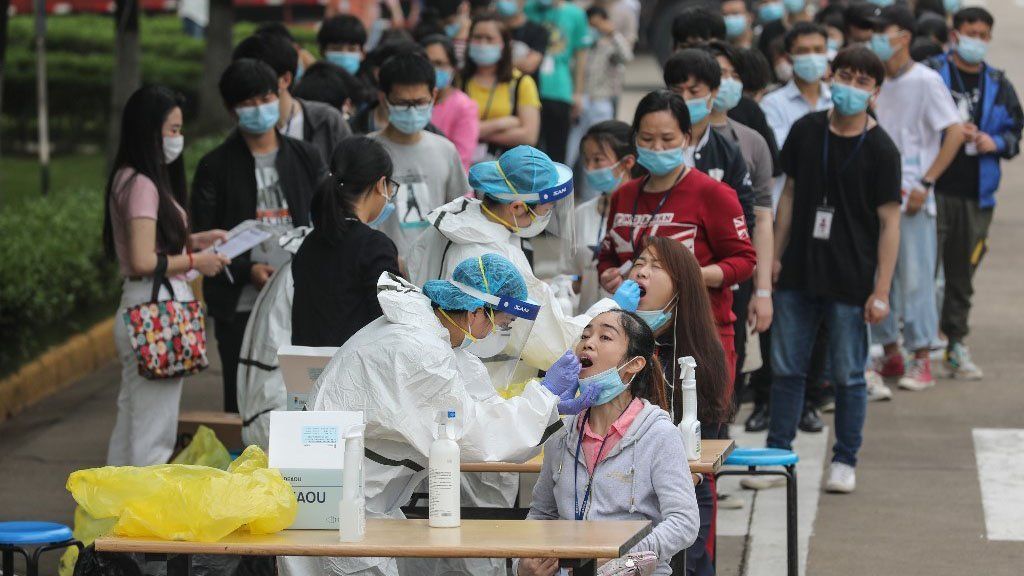 Wuhan testeó a casi la totalidad de sus 11 millones de habitantes para examinar el peligro de un rebrote