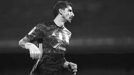 El Patón Guzmán, arquero de la Selección, dio positivo y padece coronavirus