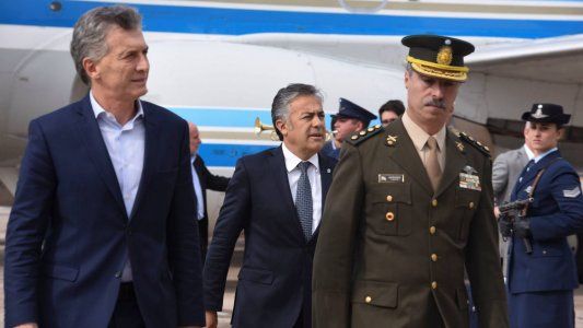 Mientras “Nico” negocia con el Fondo, Macri se mostró con Cornejo y trató de dar un mensaje de tranquilidad