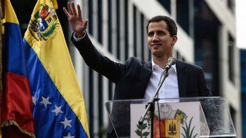 Venezuela: crearon una web para reclutar voluntarios y repartir la ayuda humanitaria que les envió Estados Unidos