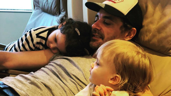 Pedro Alfonso y sus hijos: Cierro los ojos, no imagino algo mejor