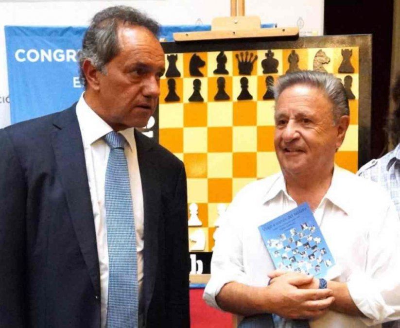 Duhalde y Scioli estuvieron juntos en un torneo internacional de ajedrez