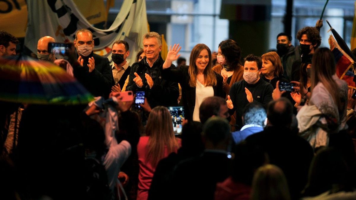 Juntos por el Cambio: los precandidatos Diego Santilli y María Eugenia Vidal, el ex presidente Mauricio Macri, el jefe de Gobierno Horacio Rodríguez Larreta y la presidenta del PRO Patricia Bullrich votaban este domingo en el marco de las elecciones PASO 2021  (Foto: Telam).