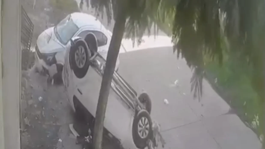 Manejaba drogado y provocó una tragedia: las imágenes de cómo mató a una ciclista y voló por el aire