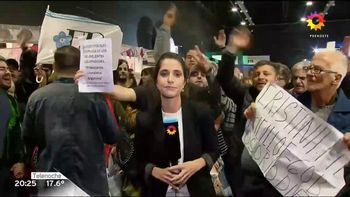 La periodista Maru Duffard de Telenoche la pasó mal en la presentación del libro de Cristina