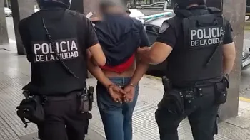 Cayó un motochorro tras atacar a un turista: la increíble cantidad de antecedentes en pocos años