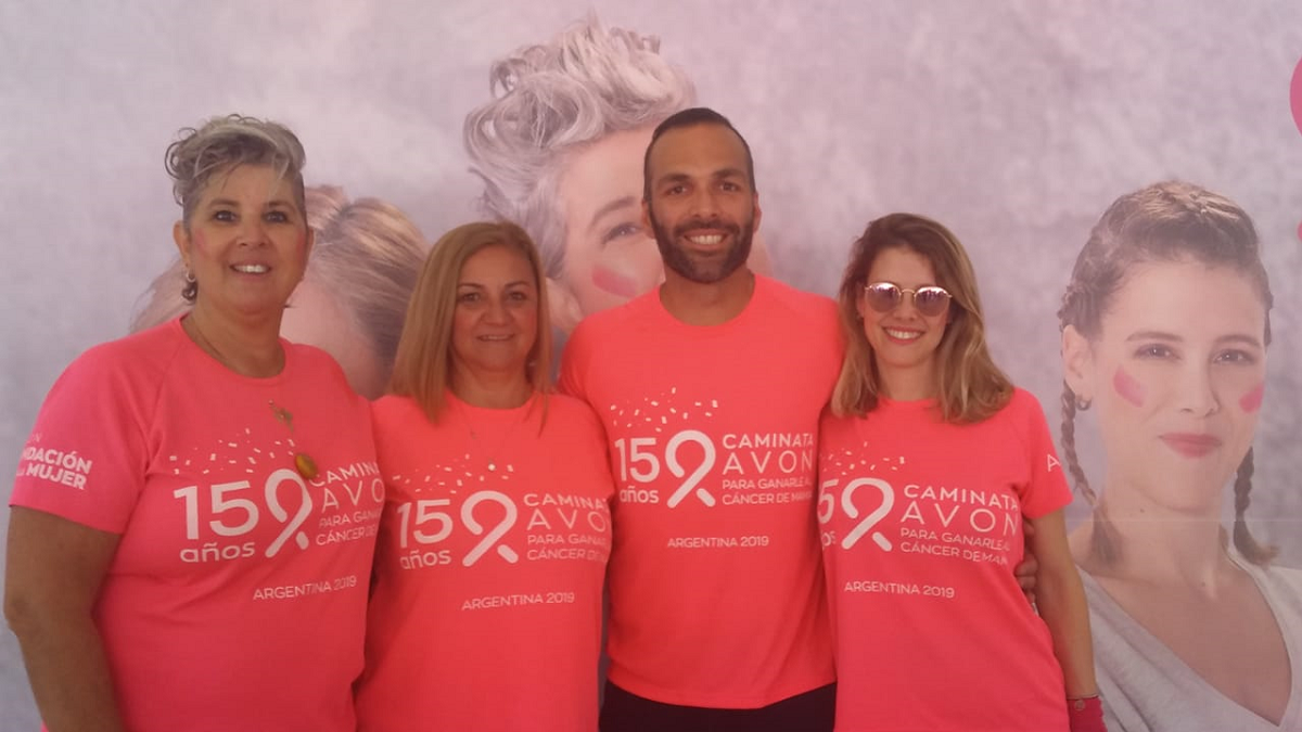 Hace ejercicio y acompañó las últimas ediciones de la caminata anual que la marca Avon organiza para crear conciencia sobre la importancia de la prevención y el apoyo a las mujeres que sobreviven al cáncer de mama.