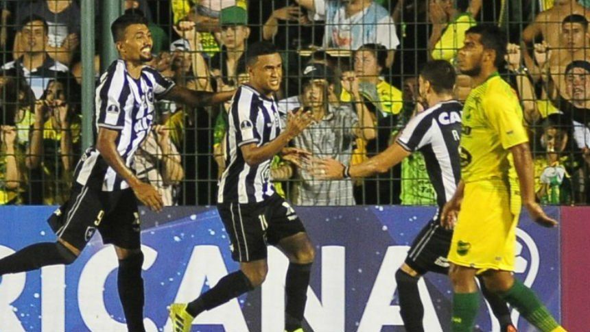 Defensa y Justicia evalúa pedir los puntos ante Botafogo