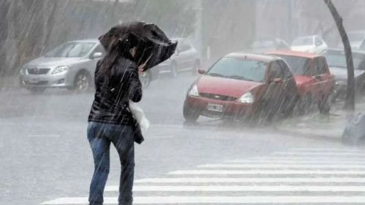 El Servicio Meteorológico elevó el alerta a naranja: a qué zonas alcanza y cuáles son las recomendaciones