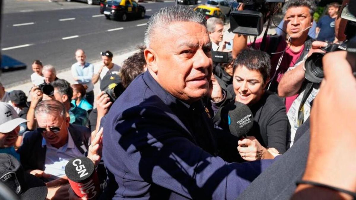 La fiscalía rechazó el sobreseimiento de Claudio Chiqui Tapia&nbsp; por retención de aportes.&nbsp;