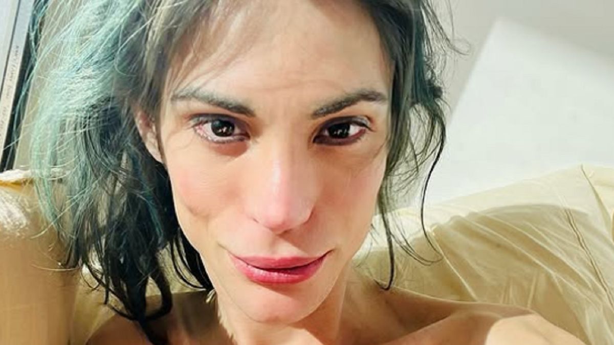 Las impactantes fotos de Felipe Pettinato al desnudo que causó preocupación por su extrema delgadez