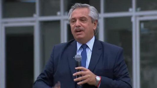 Alberto Fernández: Unidos, estamos vacunando y reconstruyendo el país