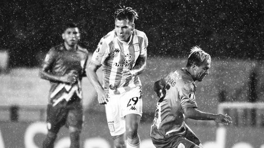 Racing le ganó a Estudiantes de Mérida pero quedó segundo en su grupo y podría cruzarse con River o Boca en octavos