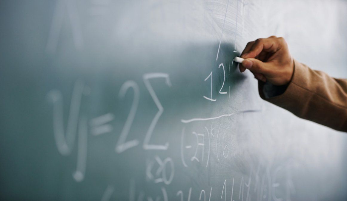 Sacar al chico del pizarrón: el plan con que el Gobierno quiere cambiar la forma de dar matemática de los últimos 70 años