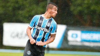 Conmoción en el fútbol argentino: jugador murió tras caer accidentalmente desde un séptimo piso