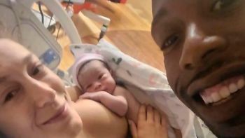 Anita Pauls se mostró desnuda, a poco de ser mamá