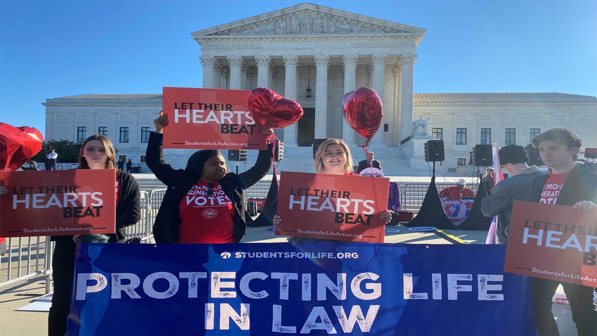 Profundo debate en los Estados Unidos por una decisión de la Corte Suprema que puede anular la legalidad del aborto (Foto: AP)