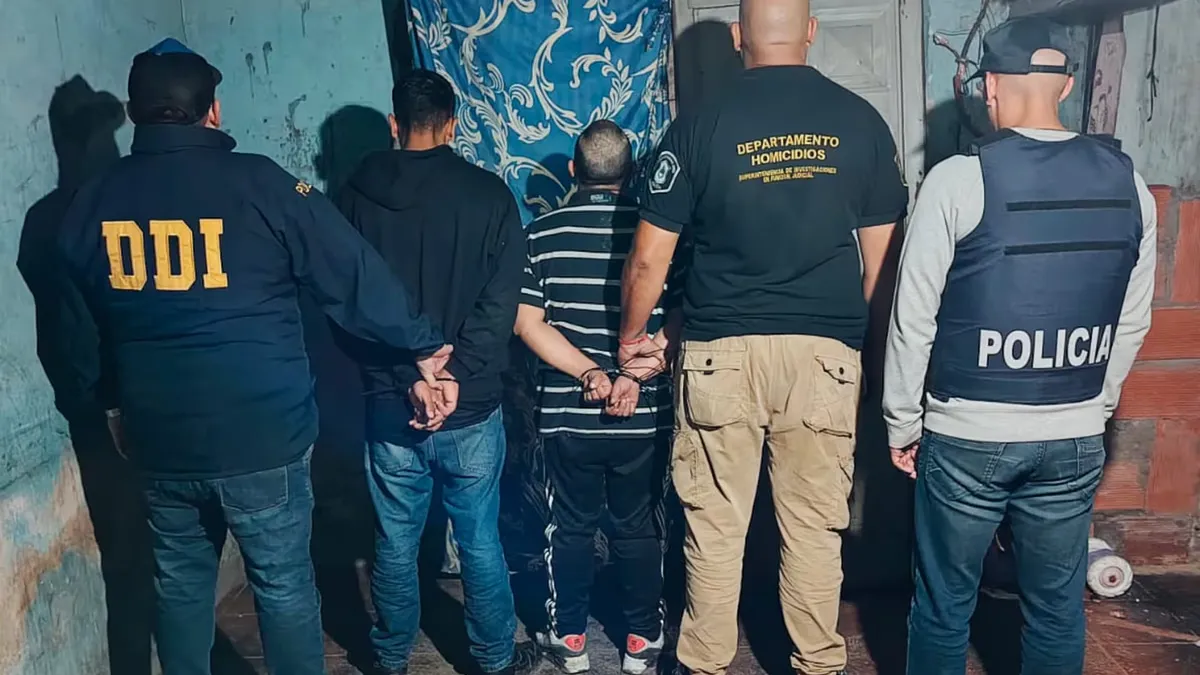 Dos pesonas ya habían sido detenidas luego de un allanamiento. (Foto: DDI Lomas de Zamora)