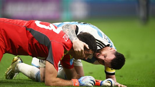 Mundial Qatar 2022: Dibu Martínez dijo que el árbitro quería que lo empaten