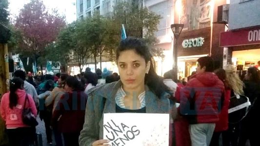 Valeria Aquino asistió a la marcha de #NiUnaMenos y ratificó que El Polaco miente