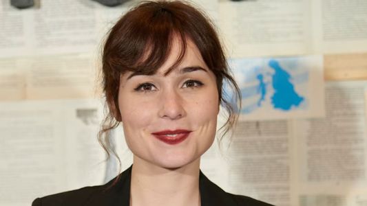 Netflix estrenó la serie española más esperada, tiene 8 episodios y es la mejor comedia romántica