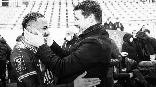 Tres partidos dirigidos en PSG y un título: Pochettino gritó campeón de la Supercopa de la mano de Icardi