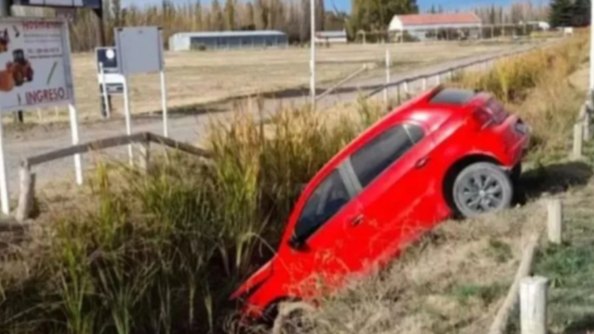 Un hombre cayó con su auto a una zanja y rompió el récord mundial de alcoholemia al volante