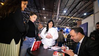 Presentan un libro para confrontar contra Milei y la teoría monetaria de la inflación