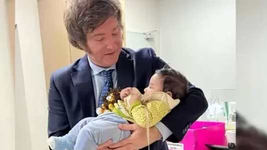 La primera vez de Milei: será padrino de un séptimo hijo varón nacido en Santa Cruz