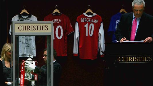 La historia de la camiseta de fútbol más cara de la historia: 225 mil dólares y un misterioso comprador