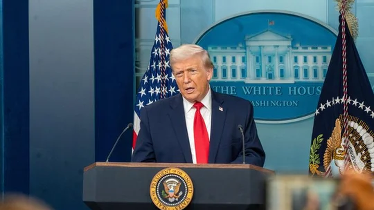 Donald Trump amenazó con destruir el mayor yacimiento de gas de Irán si vuelve a atacar a Qatar.&nbsp;
