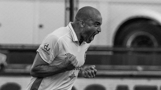 Era hora: le levantaron la sanción a Santiago Silva y podrá volver a jugar de manera profesional