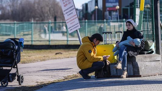 El plan de evacuación que prepara la Cancillería para asistir a los argentinos en territorio de conflicto