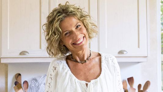 Maru Botana al borde de la censura por un toplees en Portugal