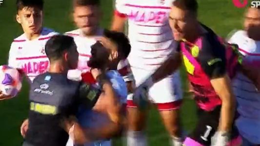 Boca campeón de la Reserva: los golpes del plantel de Lanús al árbitro