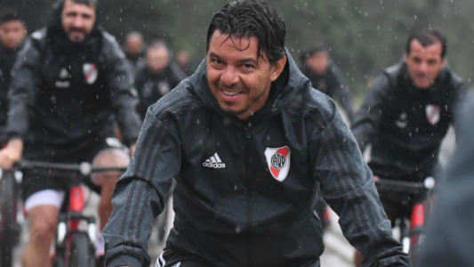 La magia está intacta: Gallardo entrena a los arqueros de River
