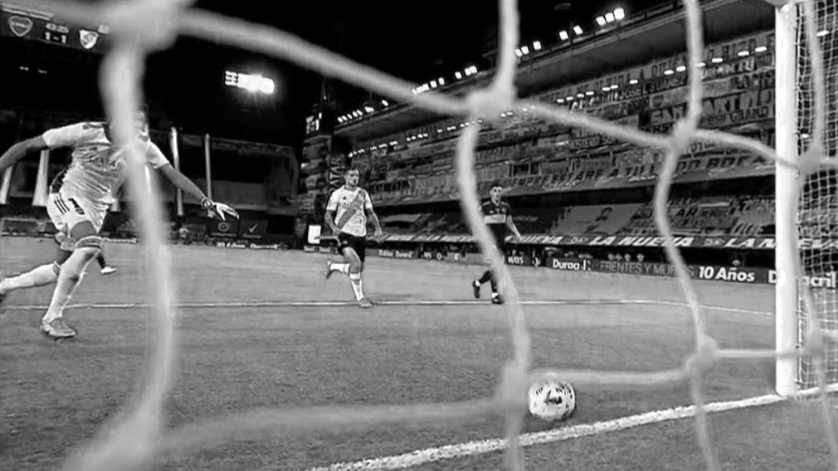 Boca se salvó de milagro.