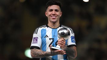 Enzo Fernández. Enzo Fernández.