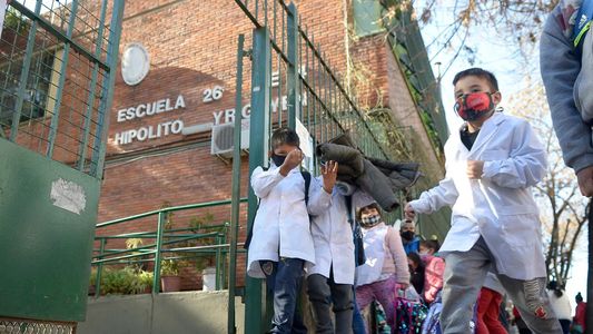 Arrancaron las clases en la Ciudad y en nueve provincias, pero 7 distritos siguen en conflicto